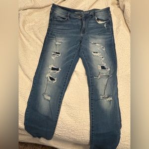 American Eagle distressed jeans. Size: 12